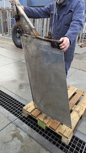 PXL_20251126_122130420